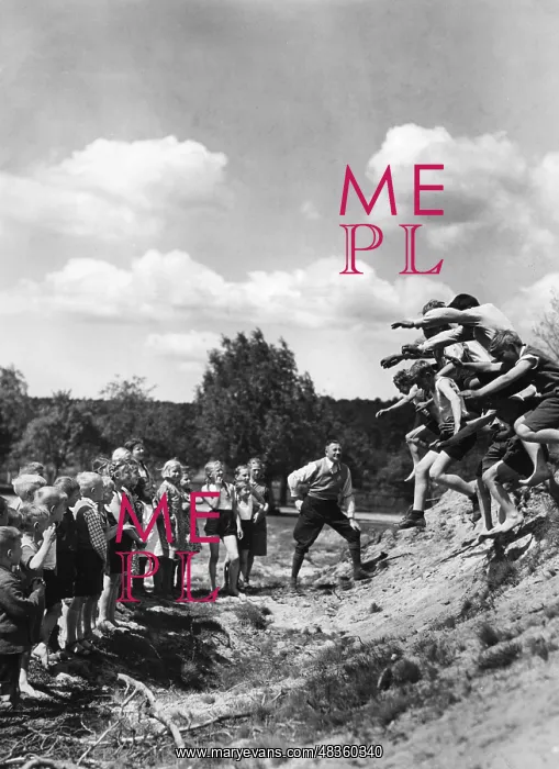 : Gym class in the country, 1939 : Gym class in the country, 1939