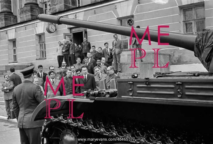: H. Boumediene visits the USSR : H. Boumediene visits the USSR