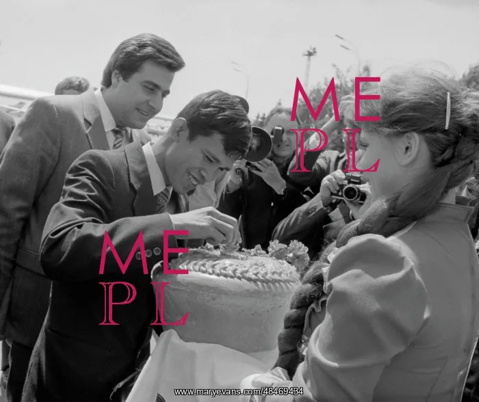 : H. Sen visiting USSR : H. Sen visiting USSR