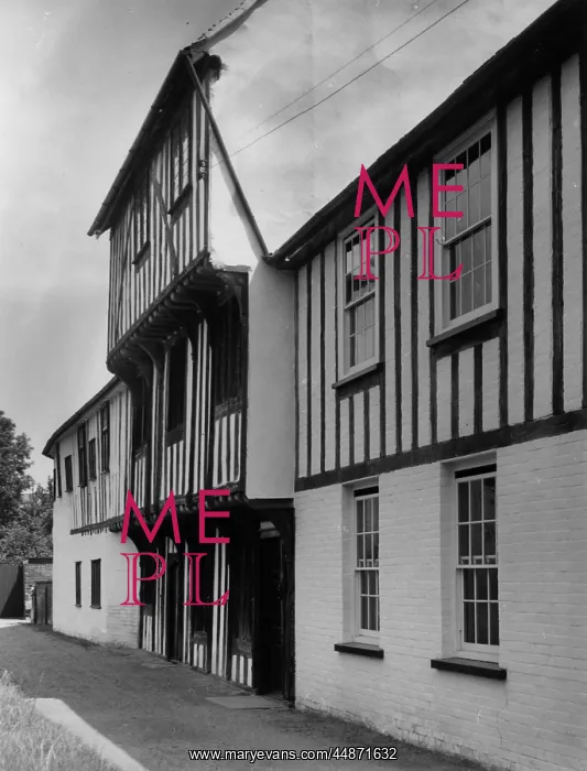 : HADLEIGH GUILDHALL : HADLEIGH GUILDHALL