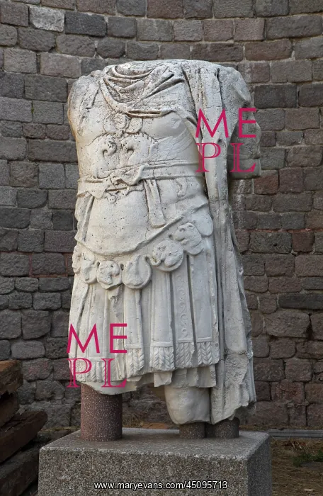  : Hadrian statue, Pergamon, Bergama, Izmir, Turkey