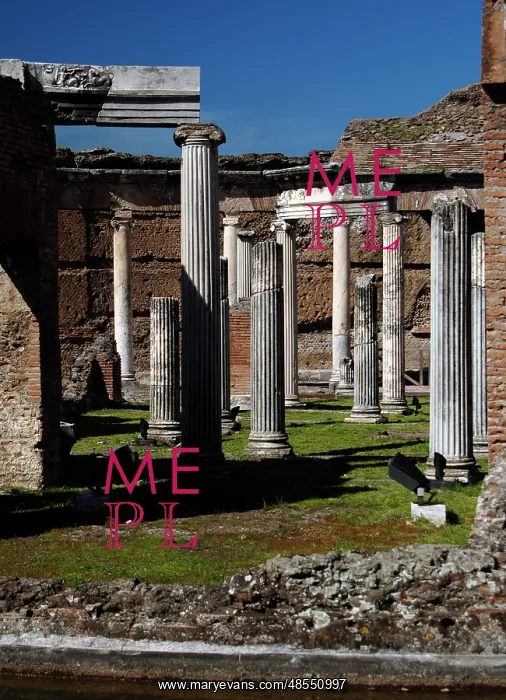 : Hadrian's Villa. Maritime Theatre. 2nd century. Italy : Hadrian's Villa. Maritime Theatre. 2nd century. Italy
