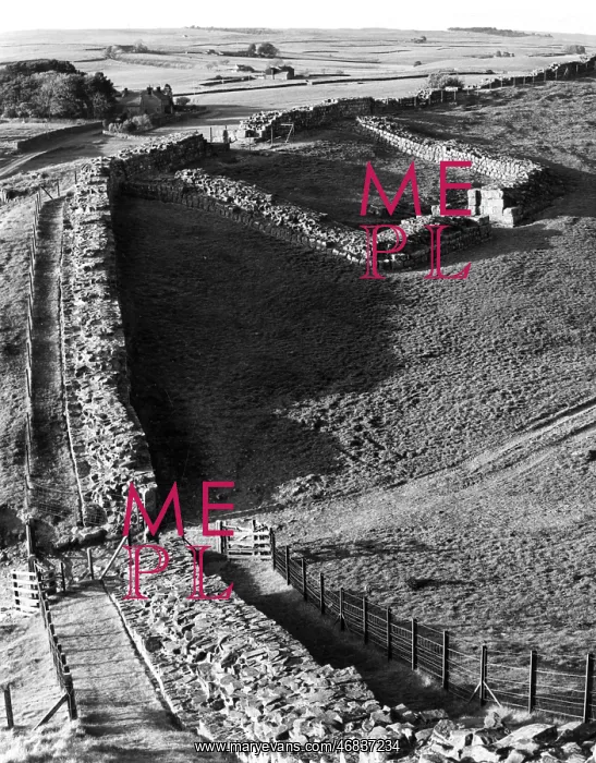 : HADRIAN'S WALL : HADRIAN'S WALL