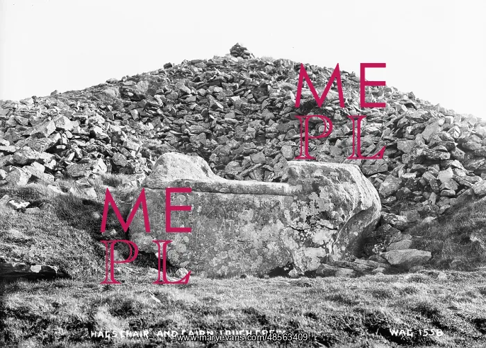 : Hag's Chair and Cairn, Lough Crew : Hag's Chair and Cairn, Lough Crew