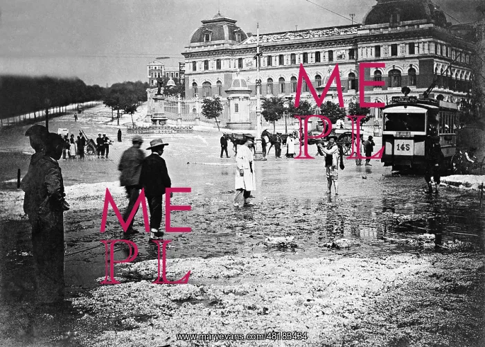 : Hail storm in Madrid, 1904 : Hail storm in Madrid, 1904