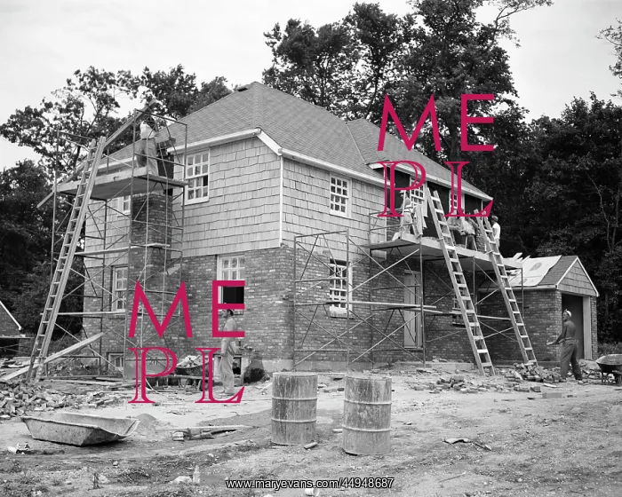 : Half Dozen Anonymous Workers Building Levittown : Half Dozen Anonymous Workers Building Levittown