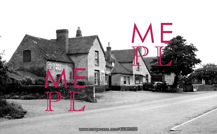  : Hallow, the Crown Inn c1955