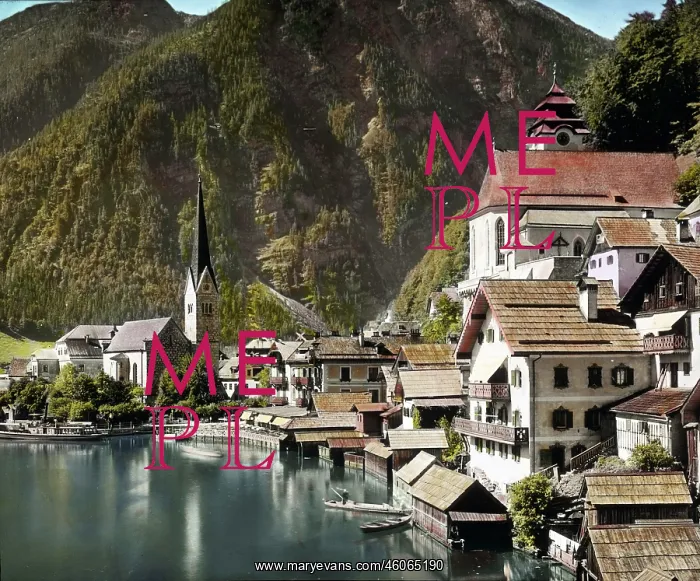 : Hallstatt with the Protestant (left) and the Catholic parish church : Hallstatt with the Protestant (left) and the Catholic parish church