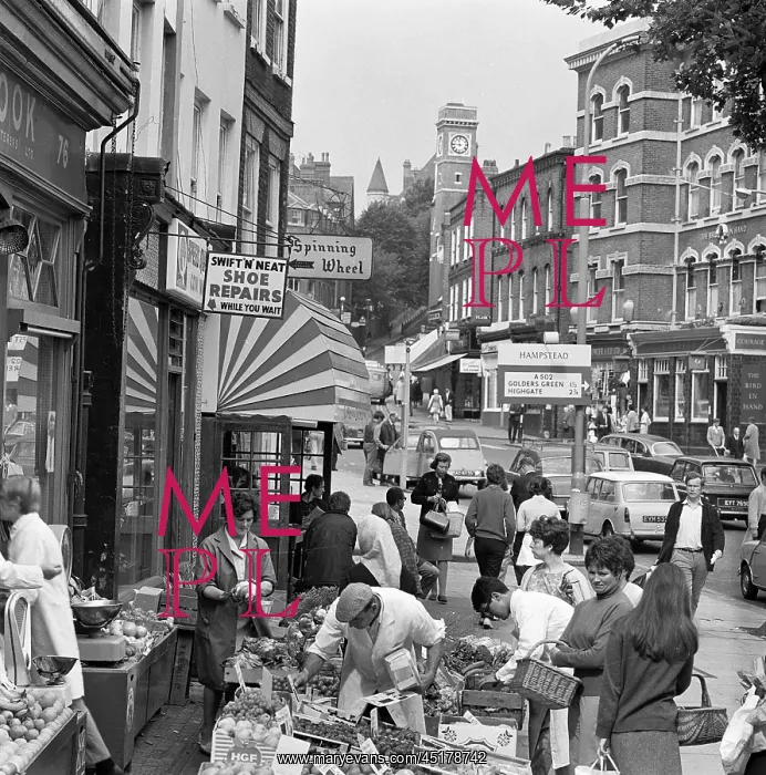 : Hampstead High Street, London : Hampstead High Street, London