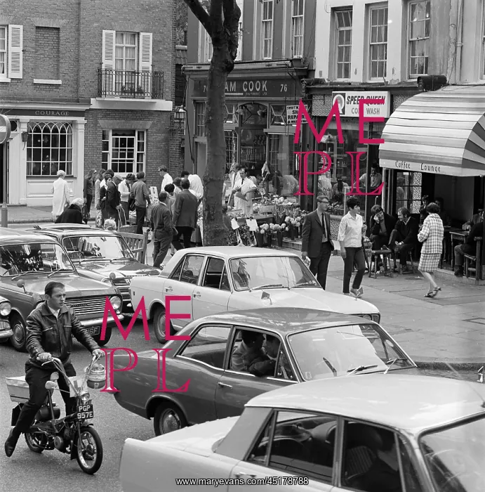 : Hampstead High Street, London : Hampstead High Street, London