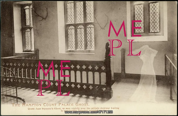 : HAMPTON COURT GHOST : HAMPTON COURT GHOST