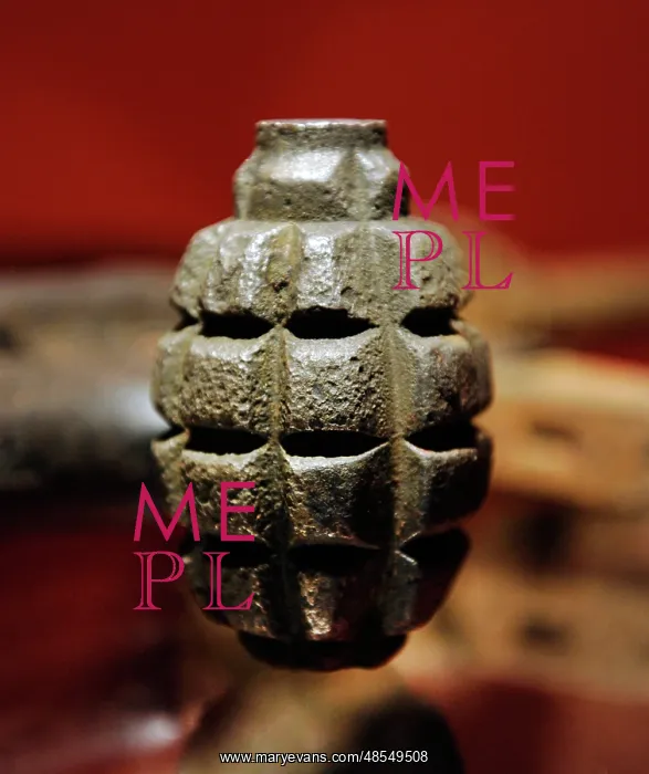  : Hand Grenade