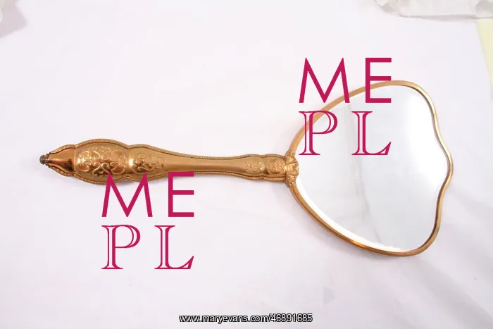  : handheld mirror gold frame handle ladylike kitsch ornamental