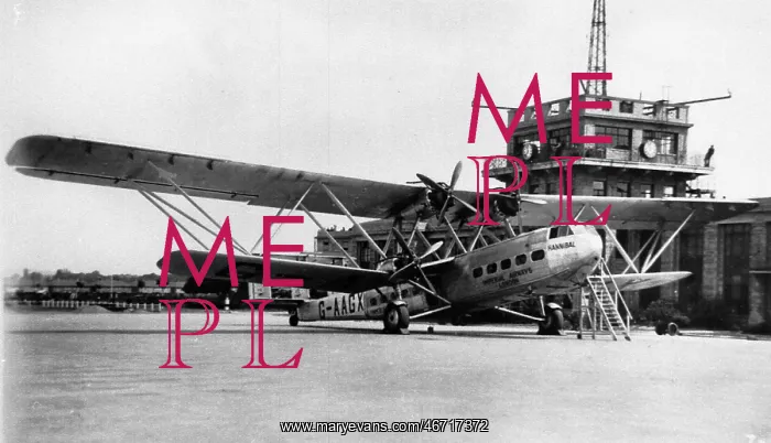 : Handley Page HP 42E at Croydon Airport : Handley Page HP 42E at Croydon Airport