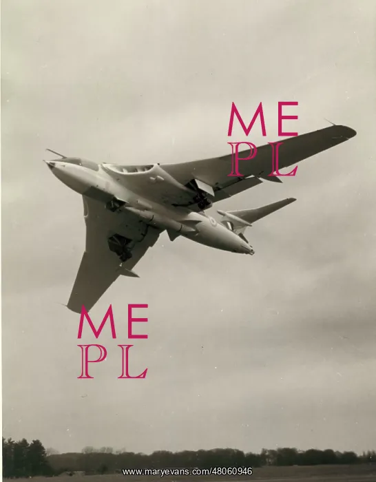 : Handley Page Victor B2 armed with Blue Steel : Handley Page Victor B2 armed with Blue Steel