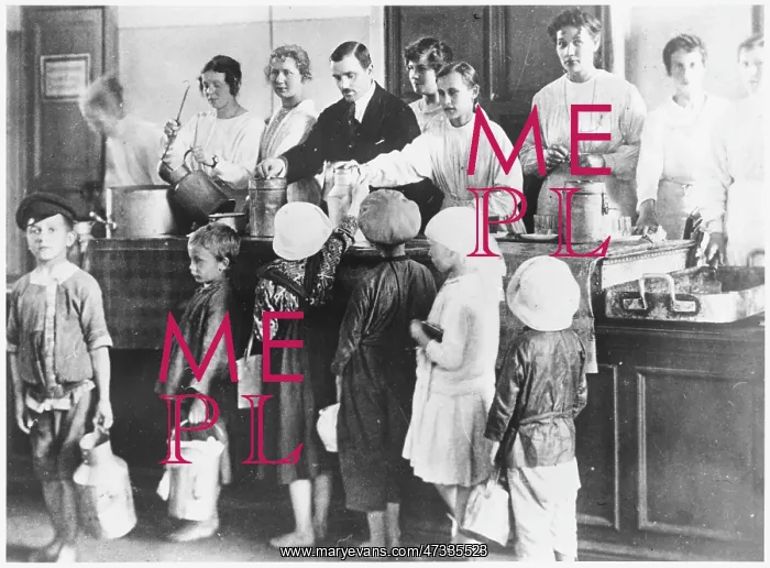 : HANDOUTS IN PETROGRAD : HANDOUTS IN PETROGRAD