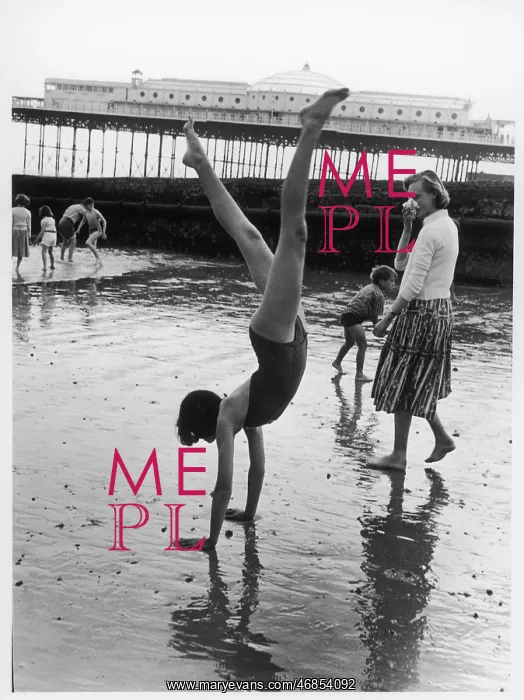 : HANDSTAND / BRIGHTON BEACH : HANDSTAND / BRIGHTON BEACH