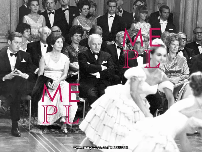 : Hannes Androsch at a ballet performance : Hannes Androsch at a ballet performance