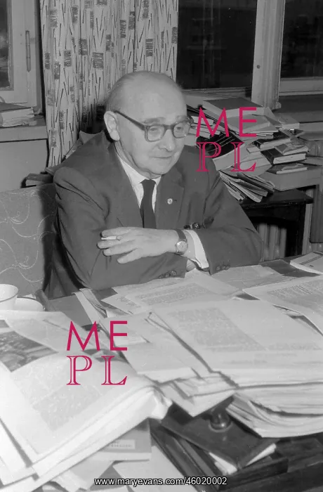 : Hanns Eisler : Hanns Eisler