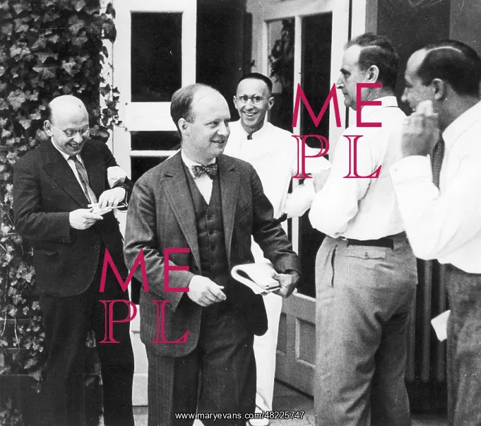 : Hanns Eisler, Paul Hindemith, Bertolt Brecht and Ernst Hard : Hanns Eisler, Paul Hindemith, Bertolt Brecht and Ernst Hard