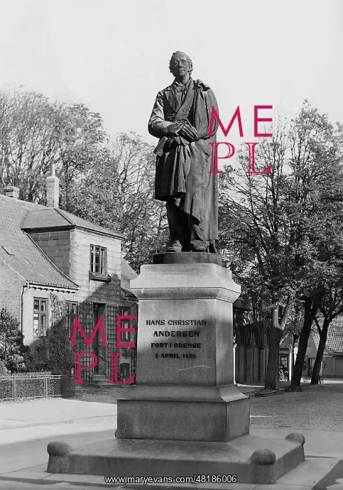 : Hans Christian Andersen Memorial in Odense, 1930 : Hans Christian Andersen Memorial in Odense, 1930