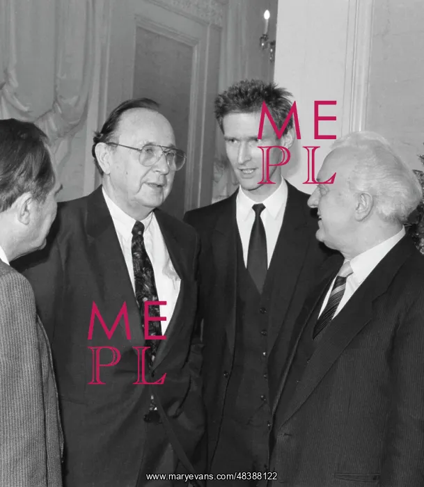 : Hans-Dietrich Genscher visits USSR : Hans-Dietrich Genscher visits USSR