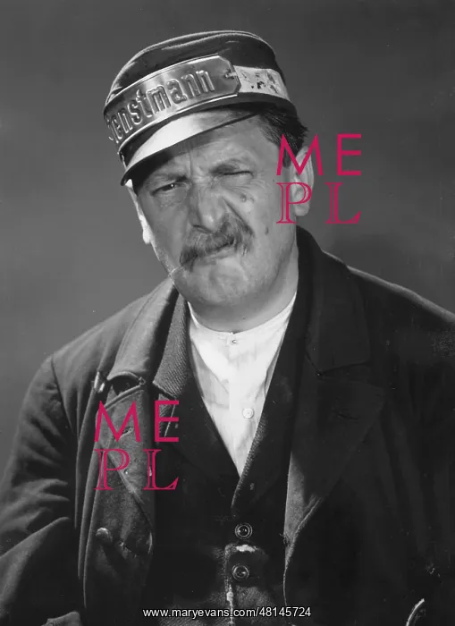 : Hans Moser as Dienstmann : Hans Moser as Dienstmann