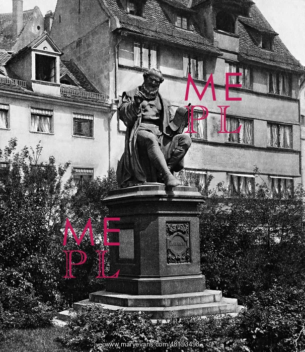 : Hans Sachs monument in Nuremberg : Hans Sachs monument in Nuremberg