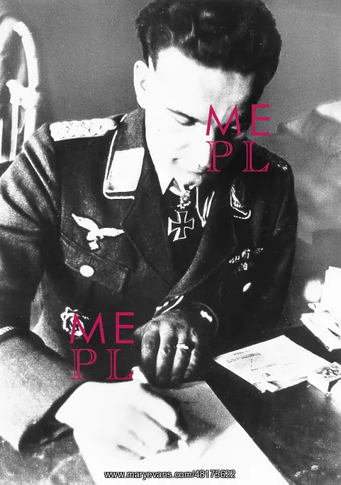 : Hans-Ulrich Rudel, 1944 : Hans-Ulrich Rudel, 1944