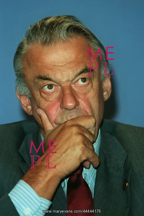  : Hans Van Mierlo
