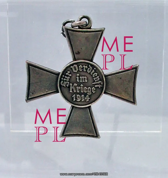 : Hanseatic Cross awarded for War Service : Hanseatic Cross awarded for War Service
