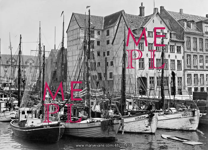 : harbor in Copenhagen, 1932 : harbor in Copenhagen, 1932