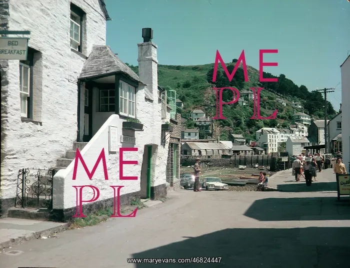: The harbourt and Warren Hill, Polperro : The harbourt and Warren Hill, Polperro