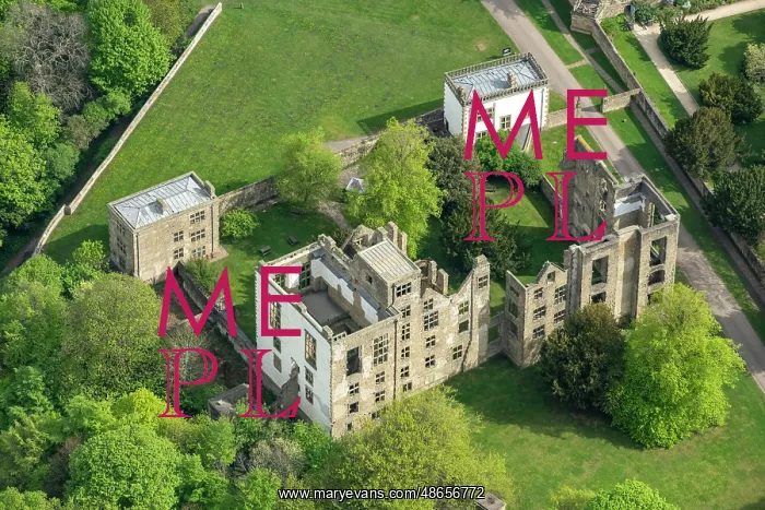 : Hardwick Old Hall, 16th century Great Hall, Derbyshire : Hardwick Old Hall, 16th century Great Hall, Derbyshire