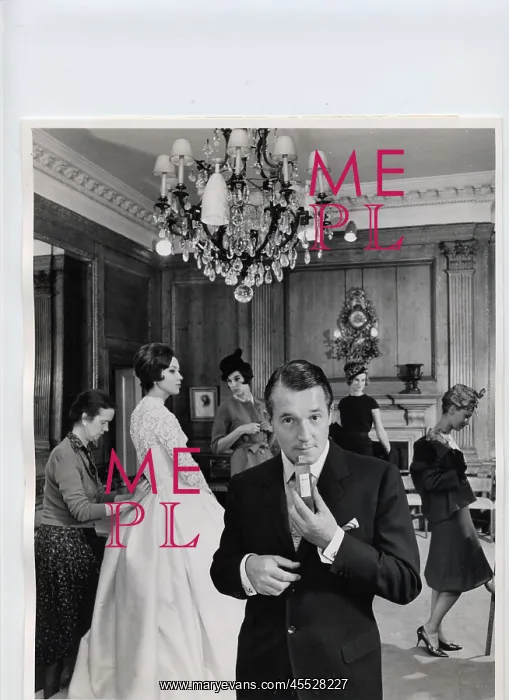 : Hardy Amies in perfume advertisement : Hardy Amies in perfume advertisement