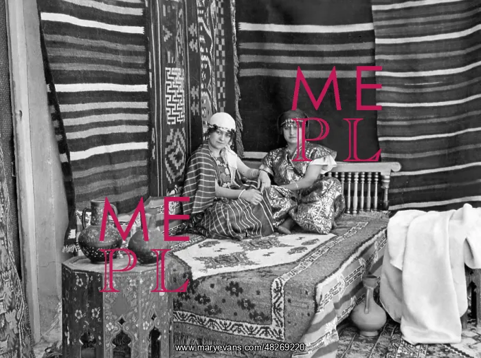 : Harem ladies in Tunisia, 1930 : Harem ladies in Tunisia, 1930