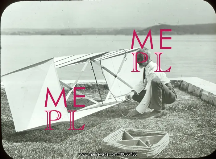 : Hargrave with I-celled kite : Hargrave with I-celled kite