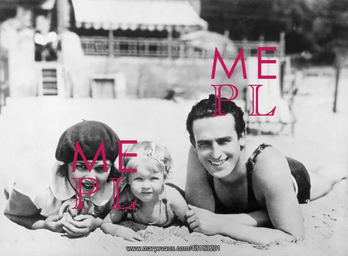 : Harold Lloyd and his family, 1928 : Harold Lloyd and his family, 1928
