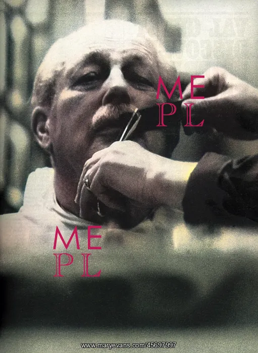 : Harold Macmillan at the barbers : Harold Macmillan at the barbers