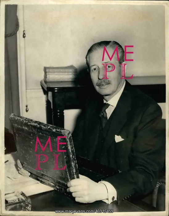 : Harold Macmillan as Chancellor of the Exchequer : Harold Macmillan as Chancellor of the Exchequer
