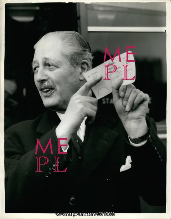 : Harold Macmillan as Chancellor of the Exchequer : Harold Macmillan as Chancellor of the Exchequer