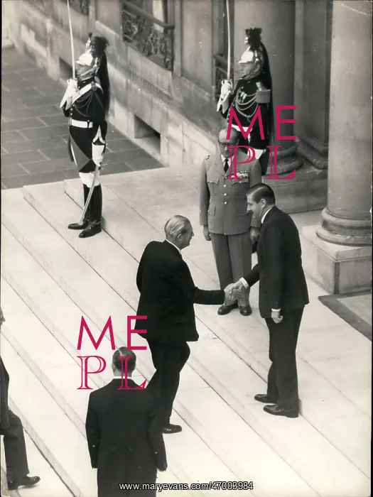 : Harold Macmillan at conference, Elysee Palace, Paris : Harold Macmillan at conference, Elysee Palace, Paris