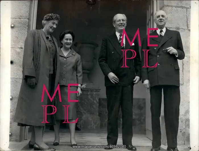 : Harold Macmillan and General Charles de Gaulle : Harold Macmillan and General Charles de Gaulle