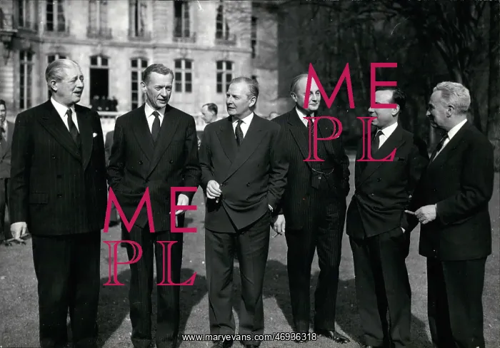 : Harold Macmillan at Hotel Matignon, Paris : Harold Macmillan at Hotel Matignon, Paris