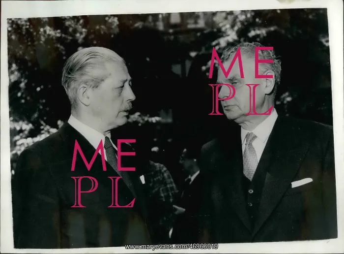 : Harold Macmillan and John Diefenbaker of Canada : Harold Macmillan and John Diefenbaker of Canada