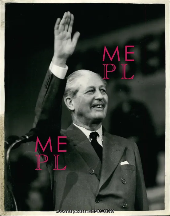 : Harold Macmillan at party conference in Brighton : Harold Macmillan at party conference in Brighton