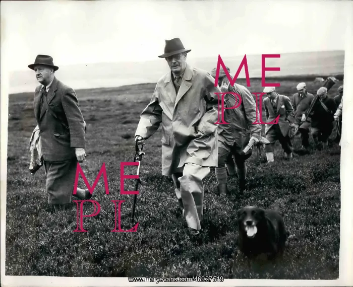 : Harold Macmillan PM grouse shooting, Yorkshire Moors : Harold Macmillan PM grouse shooting, Yorkshire Moors