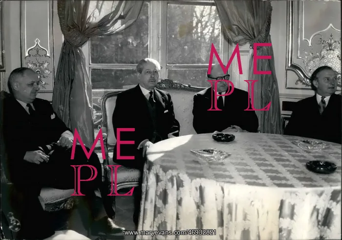: Harold Macmillan and Selwyn Lloyd in Paris : Harold Macmillan and Selwyn Lloyd in Paris