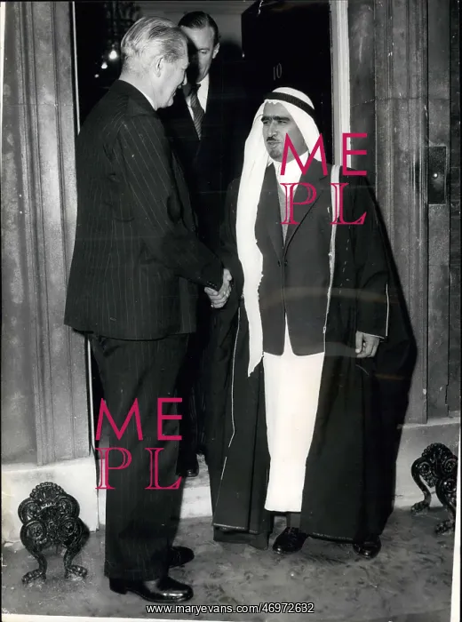 : Harold Macmillan and Sheik Qasimi of Sharjah : Harold Macmillan and Sheik Qasimi of Sharjah