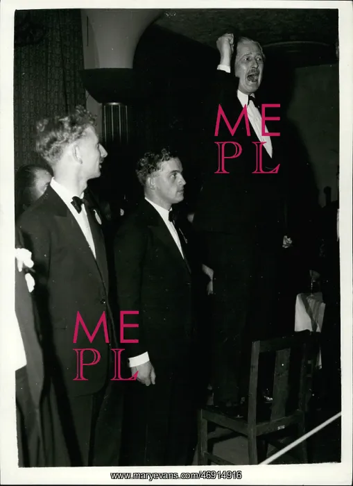 : Harold Macmillan speaks to Young Conservatives : Harold Macmillan speaks to Young Conservatives